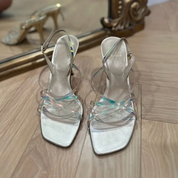 Stuart Weitzman - Picture 4 of 6